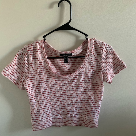 Forever 21 Tops - cute stylish crop top😆